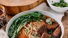 Braised Beef Noodle Soup (红烧牛肉面)