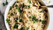 Buffalo Wild Wings CrockPot Garlic Parmesan Chicken Pasta Recipe