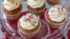 Carrot cake cupcakes