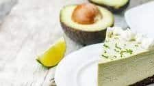 Cheesecake à l’avocat et au citron vert