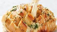 Cheesy Garlic Pull-Apart Bread