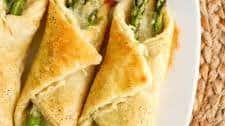 Cheesy Puff Pastry Wrapped Asparagus