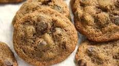 Chewy Molasses Chocolate Chip Cookies