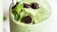 Chocolate Chip Mint Smoothie