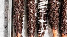 Chocolate Covered Pretzel Rods