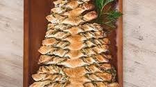 Christmas Tree Spinach Breadsticks