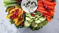 Christmas Veggie Tray - Holiday Wreath Platter Idea | Sip Bite Go