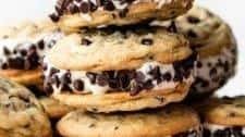 Cookie Ice Cream Sandwiches (Like a Chipwich!)