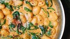 Creamy Spinach Gnocchi (20 Minute, One-Pan Meal)