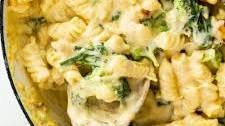 Easy broccoli cheddar pasta bake