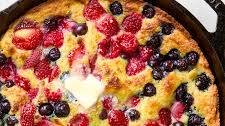 Fluffy Berry Oven-Baked Pancake