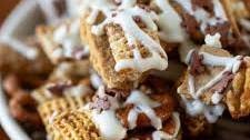 Gingerbread Party Mix