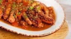 Greek-style Octopus recipe (Xtapodi)