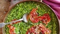 Green spinach & lemon risotto with crispy prosciutto