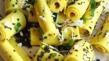 Gujarati Khandvi (Patuli/Paturi)