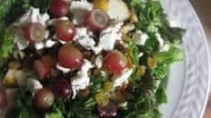 Harvest Salad with Grapes and Goat Cheese