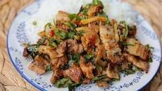 Hmong Meal: Pork & Ginger Stir Fry [Nqaj Npua Kib Ntsug Qhav]