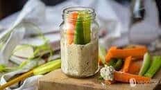 Hummus alle olive e capperi