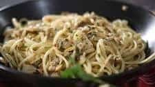 Linguine with Canned Clams