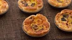 Mini quiche ai funghi, porri e prosciutto