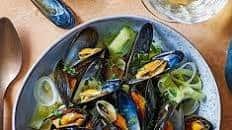 Mussels with leeks & saffron