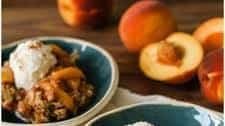 Oatmeal Peach Cobbler with fresh peaches