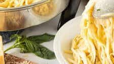 One Pot Creamy Garlic Noodles