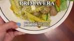 Pesto pasta primavera 🥕🍅🌱🧄🫑🧅🍝 This dinner comes ...