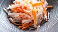 Pickled Carrot and Daikon Recipe (Kōhaku Namasu)