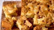 Recipe: Apple Yogurt Cake with a Cinnamon-Sugar Streak