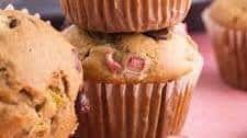 Rhubarb and chocolate Chips Muffins