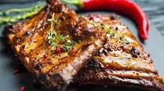 Ribs de porc grillés au barbecue