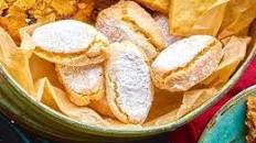 Ricciarelli biscuits