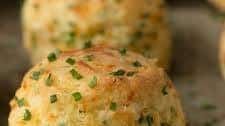 Ridiculously Easy Cheddar Chive Biscuits