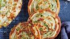 Scallion Pancakes (Cong You Bing, 葱油饼)