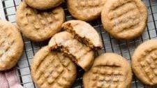 Soft & Thick Peanut Butter Cookies