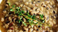 Southern Style Black-Eyed Peas with Hamhocks