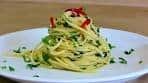 Spaghetti aglio olio e peperoncino - spicy garlic spaghetti ...