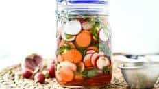 Spicy Pickled Vegetables