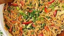 Spicy Thai Noodles {with Peanut Sauce}