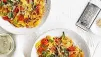 Spicy tomato and basil pasta
