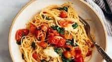 Tomato Basil Pasta (15 minutes)