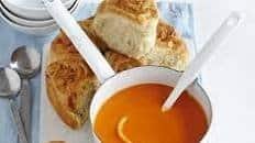 Tomato soup with tear & share cheesy bread