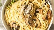 Truffle Oil Pasta (with Mushrooms)