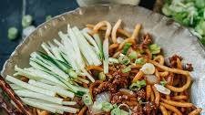 Zha Jiang Mian (Old Beijing Fried Sauce Noodle, 炸酱面)