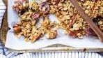 ⭐️MAPLE PECAN GRANOLA ‍♀️Naturally sweetened with ...