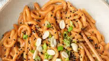 10-Minute Creamy Peanut Butter Noodles
