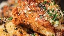 Air Fryer Garlic Parmesan Chicken Wings