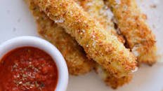 Air Fryer Mozzarella Sticks