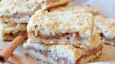 Apple Pie Crumble Bars